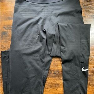 Women’s Black Nike Pro Leggings Size M